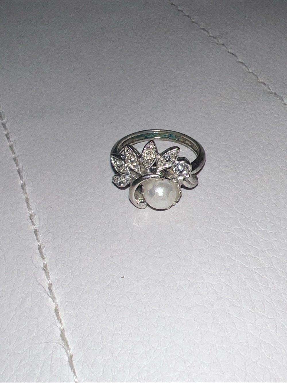 Avon Pearl Gem Stone Accents Ring
